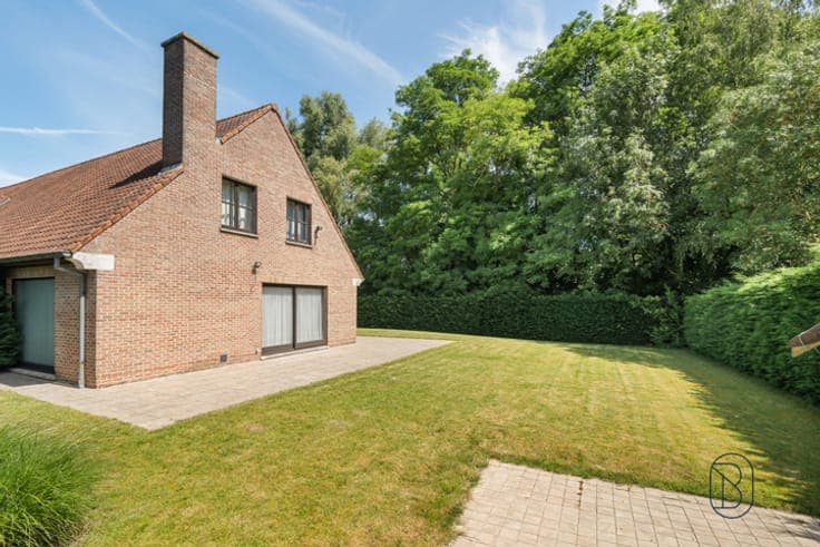 Quality villa with +110 m² workshop in Mouscron