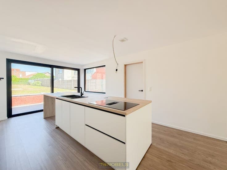 Te koop, volledig gerenoveerde woning met tuin te Anzegem
