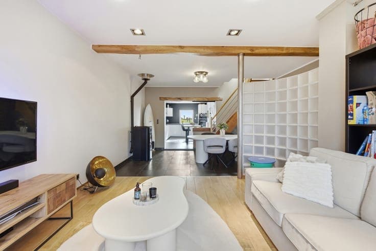 3-bedroom house with garden and cellars in excellent conditi