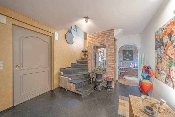 Superb villa in very good condition! 448 m² – 17a72ca – Prof