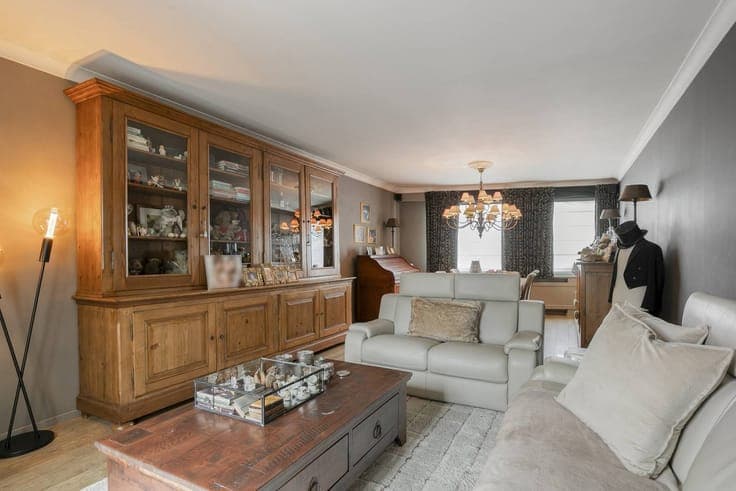 Charming house for sale in the center of Bachte-Maria-Leerne