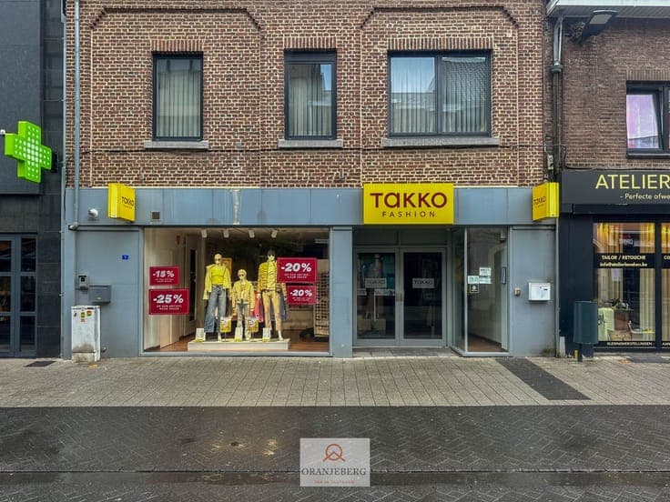 Groot handelspand te koop met mooi rendement op toplocati...