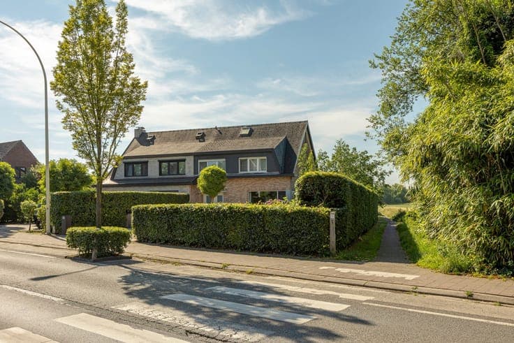 Instapklare woning op een perceel van 9.000 m²