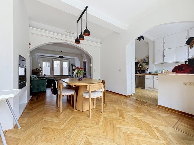 Rue Frédéric Pelletier - 8-bedroom detached house with garde