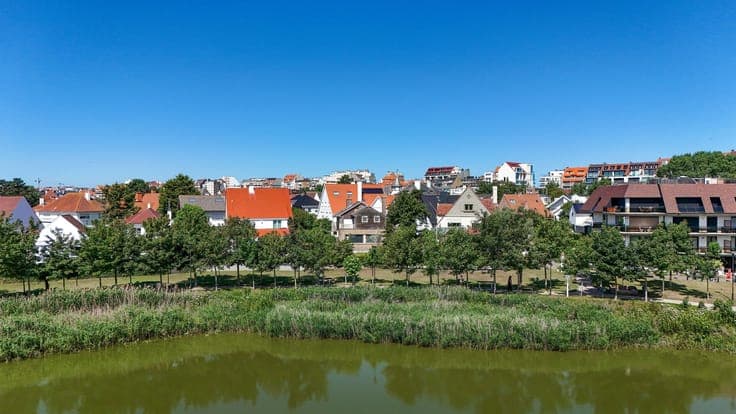 Villa to renovate in an exclusive location with a plot of ap