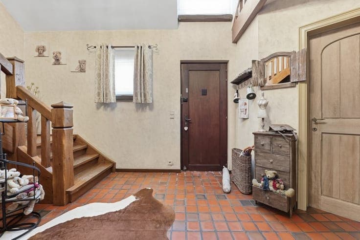 RUIME GEZINSWONING MET 4 SLAAPKAMERS, ZONNIGE TERRASSEN E...