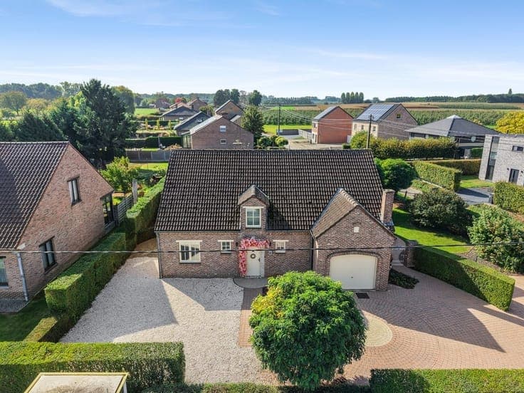 RUIME GEZINSWONING MET 4 SLAAPKAMERS, ZONNIGE TERRASSEN E...