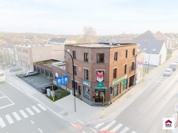 Investment property with 3 app, 1 office & 6 garages