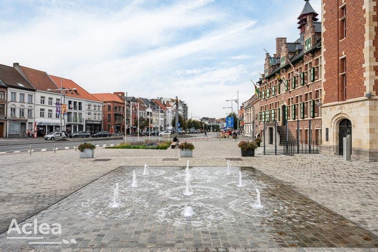 Volledig appartementsgebouw op de Markt van Eeklo