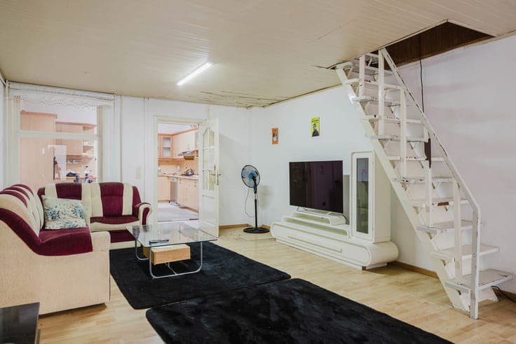 3-bedroom property in Ghent in need of renovation