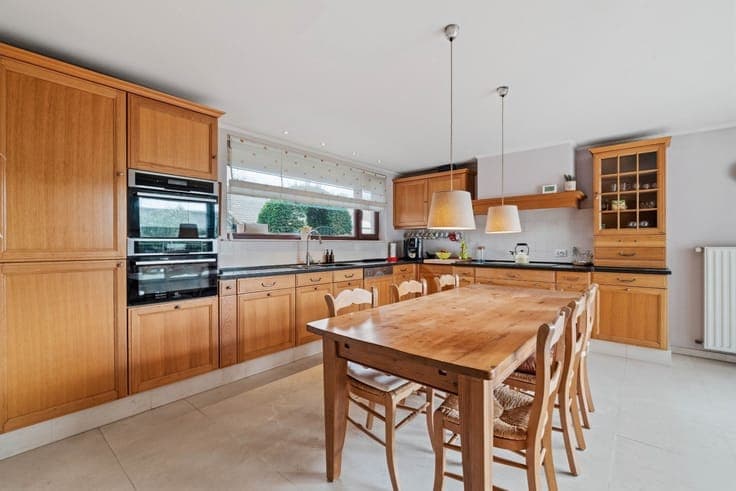 LUXURIOUS, ENERGY-EFFICIENT detached house with a SUBLIME e