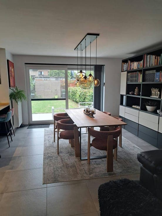 Recent, energy-efficient home in Oostakker