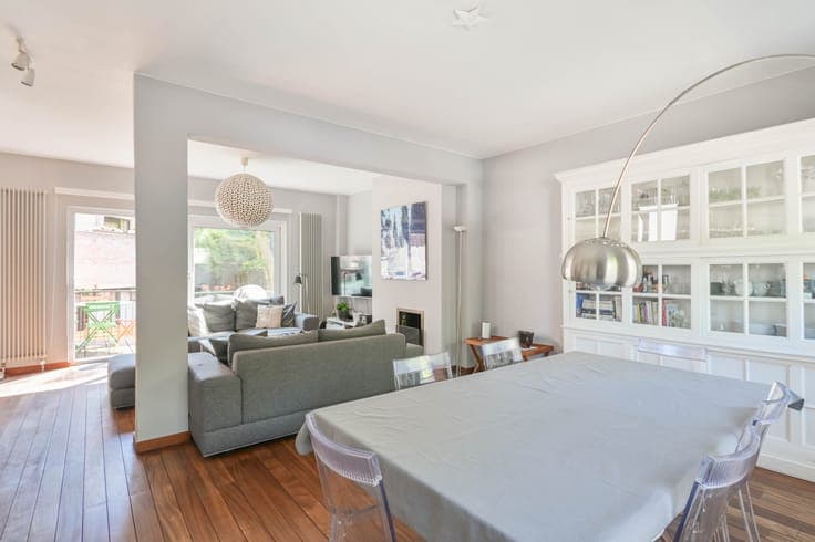 4-bedroom house with garage in Uccle
