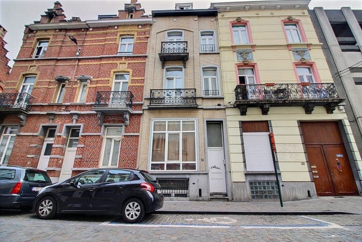 Renovated house – 4 independent studios – Brussels center