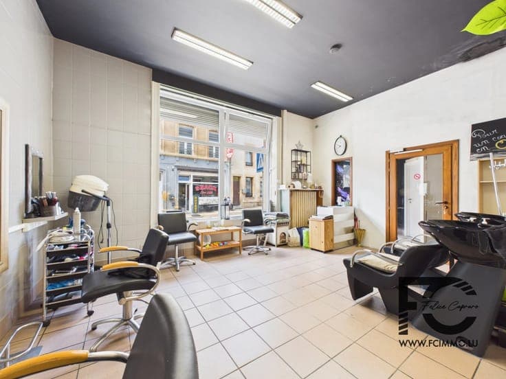 FOR SALE - Investment building Virton, 2 commercial spaces a