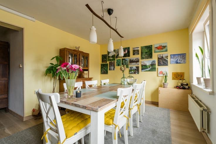 Veelzijdige woning met zorgmogelijkheden, werkruimte en t...