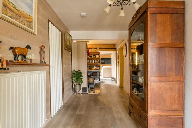 Veelzijdige woning met zorgmogelijkheden, werkruimte en t...