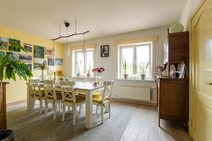 Veelzijdige woning met zorgmogelijkheden, werkruimte en t...