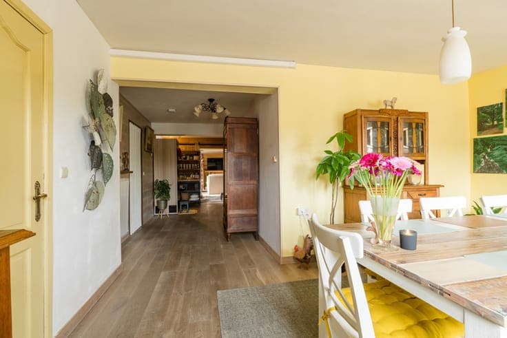 Veelzijdige woning met zorgmogelijkheden, werkruimte en t...