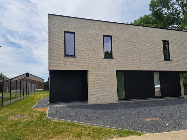 Sale - House Riemst - 379,000 €