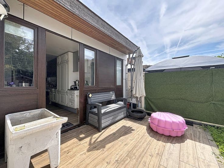 maison avec garage et jardin