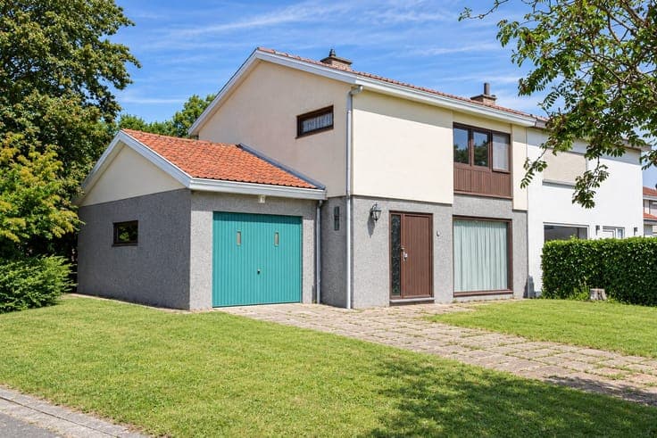 3 bedroom house to renovate for sale in Heist