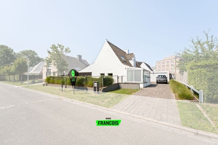 Charming house with 4 bedrooms and 2 bathrooms offering com…