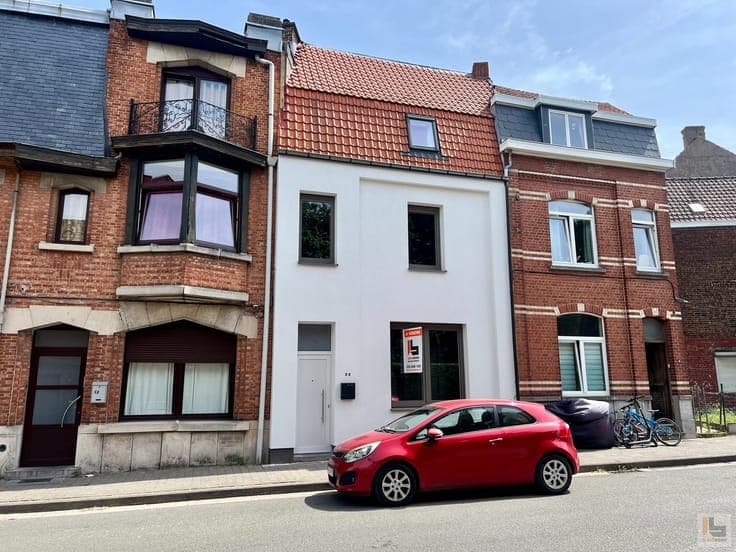 Volledig gerenoveerde woning met 4 slaapkamers in het cen...