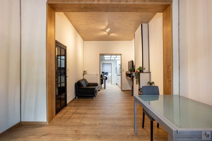 Volledig gerenoveerde woning met 4 slaapkamers in het cen...
