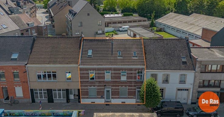 EREMBODEGEM- Veelzijdige eigendom met afzonderlijk woondeel!