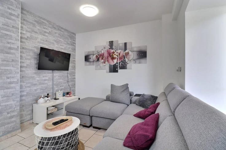 Sale - House Charleroi - 190,000 €