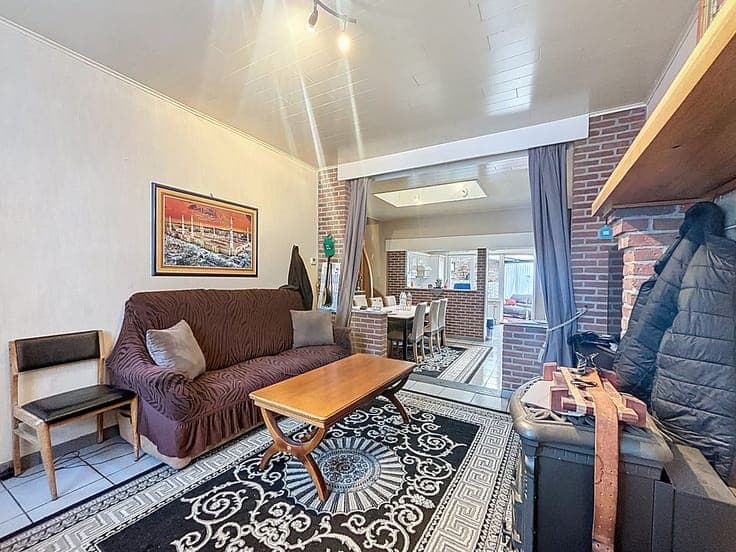 Spacious family home with deep garden in the center of Wuust