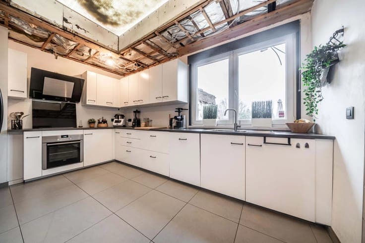 Sale - House Courcelles - 275,000 €