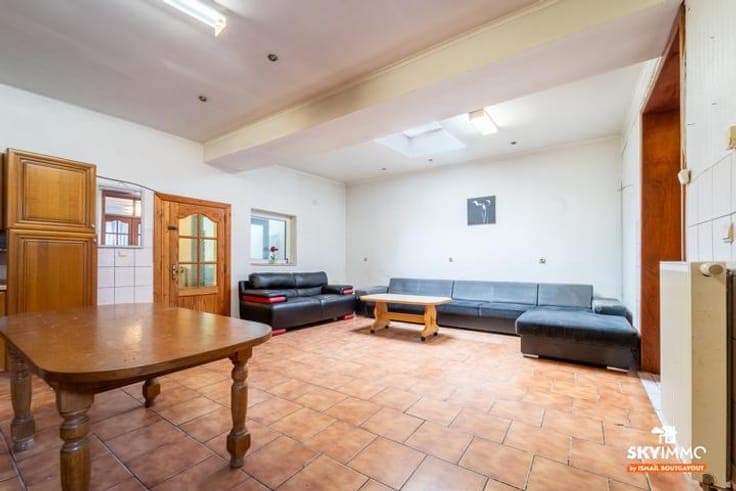 IMMEUBLE MIXTE 369 m² – TRIPLE ACCÈS – POTENTIEL ÉNORME