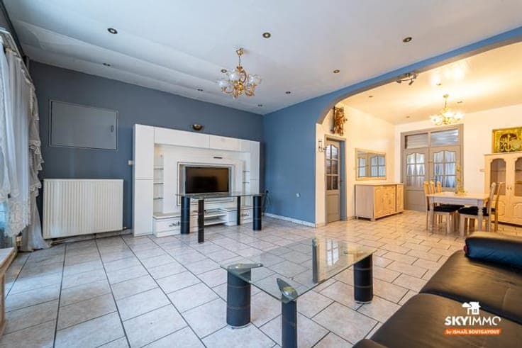 IMMEUBLE MIXTE 369 m² – TRIPLE ACCÈS – POTENTIEL ÉNORME