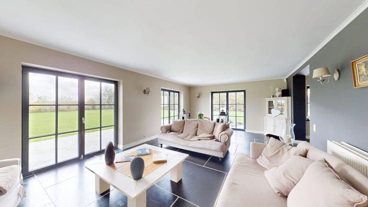 Exceptional property with breathtaking views and potential