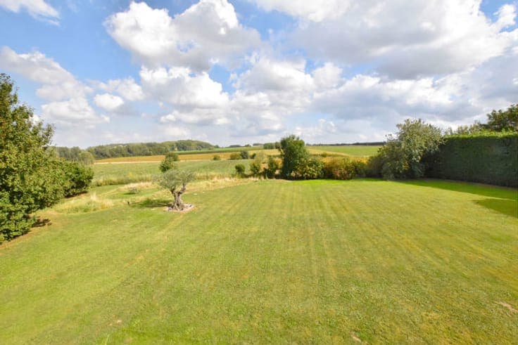 Exceptional property with breathtaking views and potential