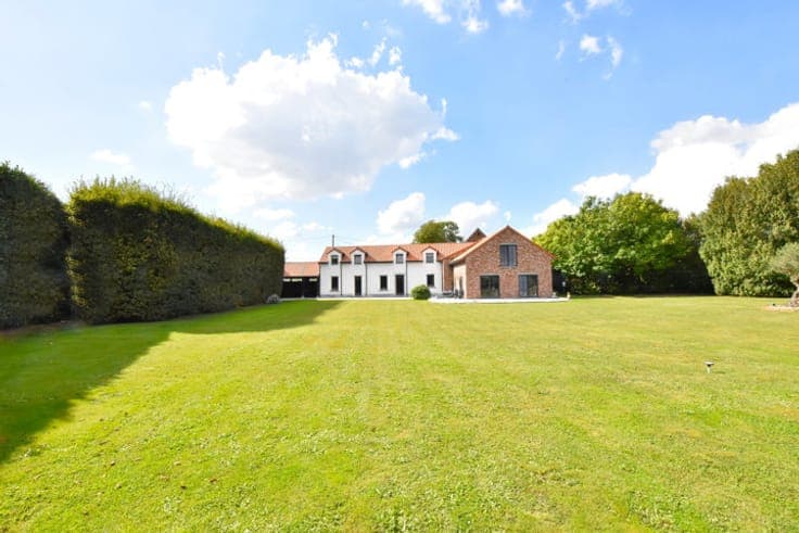 Exceptional property with breathtaking views and potential