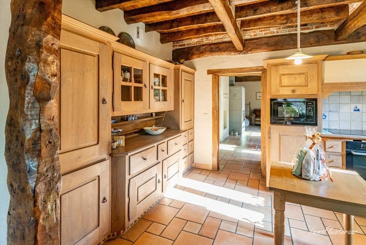 Charming house with meadow on approximately 2.5 hectares in