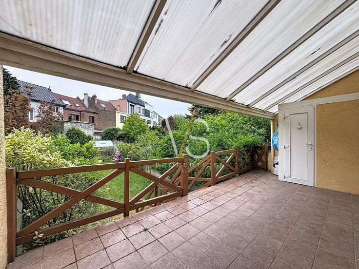 BEAUTIFUL MASTER HOUSE WITH 4 BEDROOMS, GARAGE AND GARDEN!