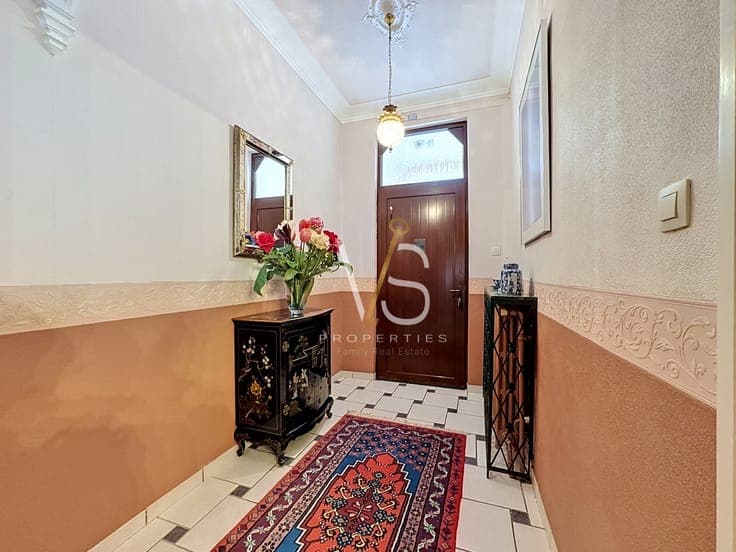BEAUTIFUL MASTER HOUSE WITH 4 BEDROOMS, GARAGE AND GARDEN!