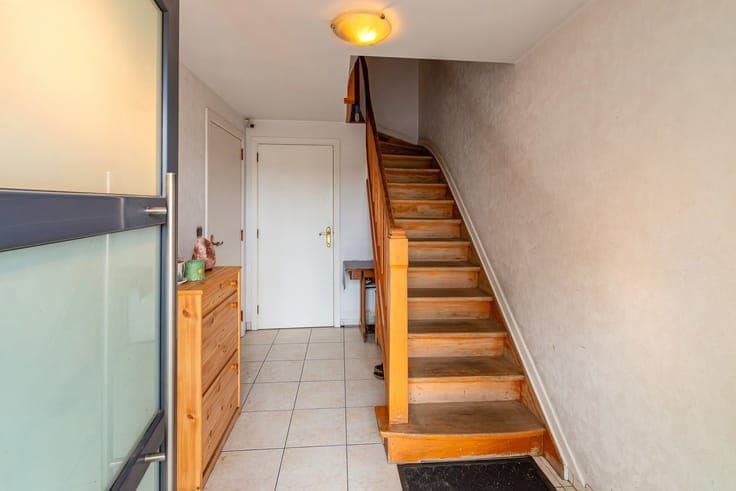 Renovation property with 3 bedrooms garage and sunny garden