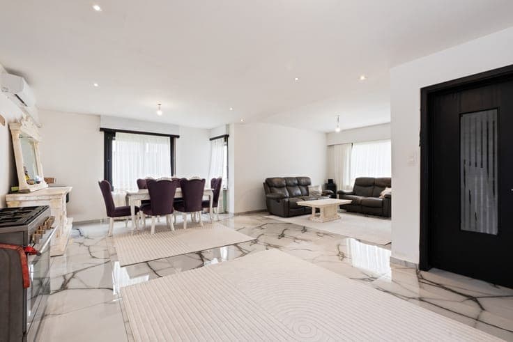 For sale: detached house in Beveren