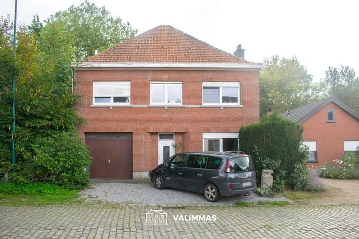 Magnifiek gelegen karaktervolle woning met garage en tuin...