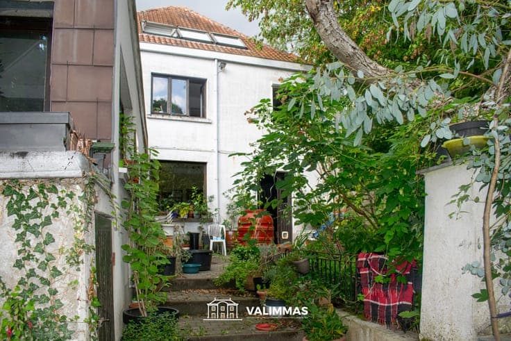 Magnifiek gelegen karaktervolle woning met garage en tuin...