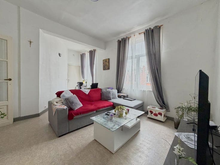 Appartementsgebouw met 3x appartementen met stabiele huur...
