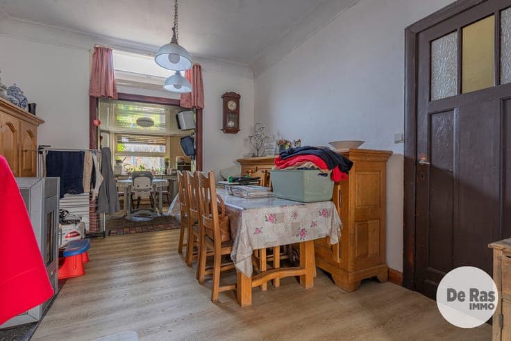 LEDE - Te renoveren woning met 4 slaapkamers nabij centrum
