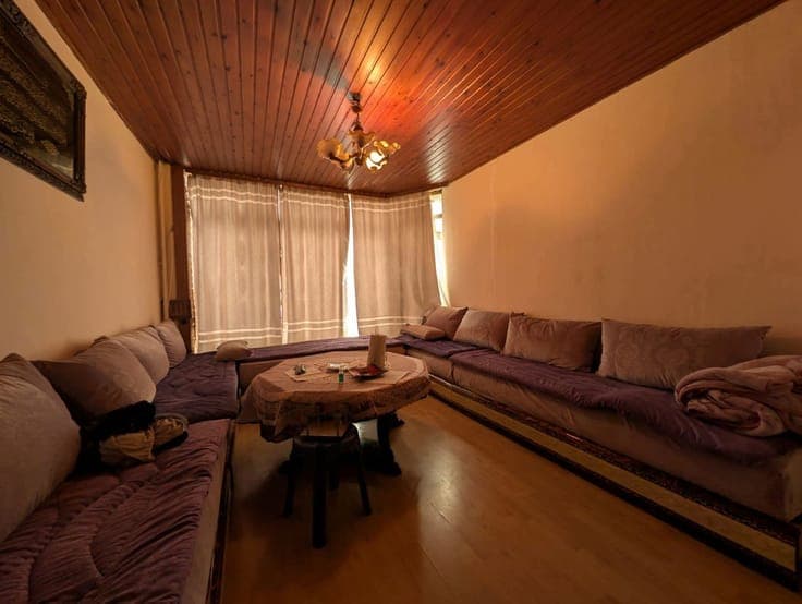 Mixed-use house with commercial ground floor – Josaphat dist