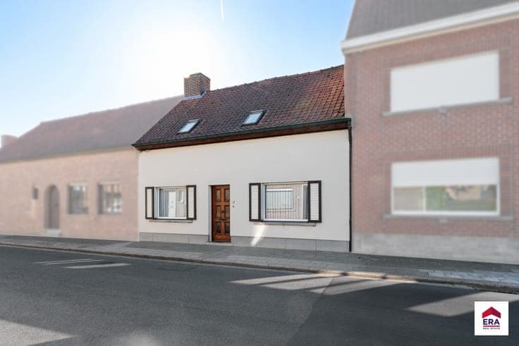 Charming home with garden and garage in Wakken