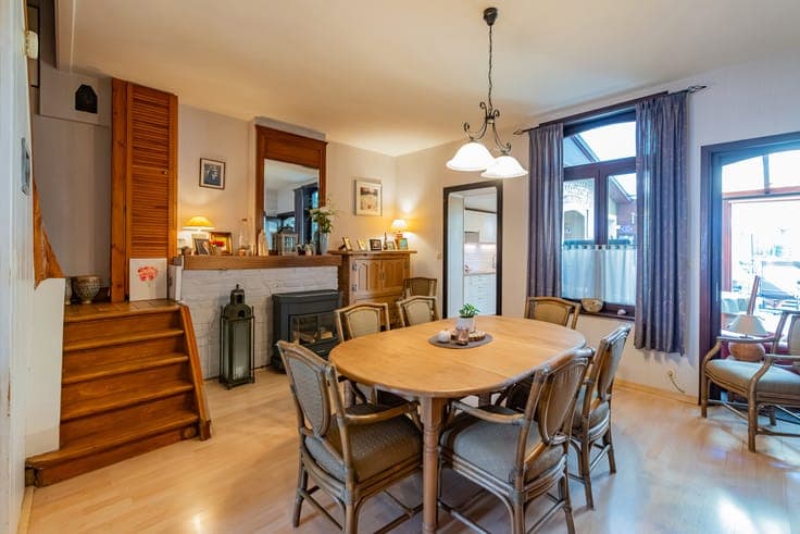 3-bedroom house with potential in Huizingen